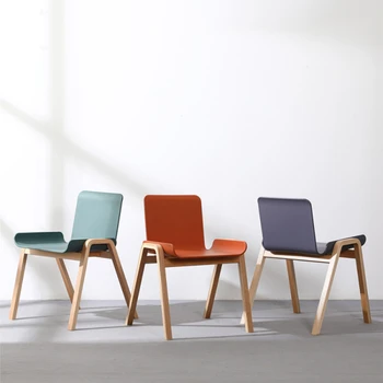 Обеденный стул в скандинавском стиле, домашняя пластиковая спинка, рабочий стул из массива дерева, креативные столы и стулья для кафе, стулья для чайного магазина.